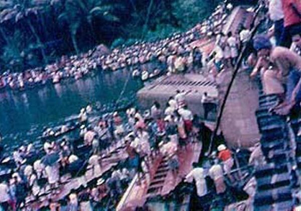 Bangalore Kanyakumari Island Express was derailed on Perumon Bridge