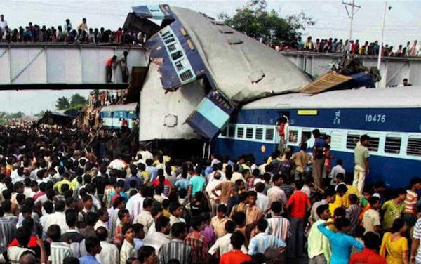 Dreadful collision in Firozabad; 358 killed