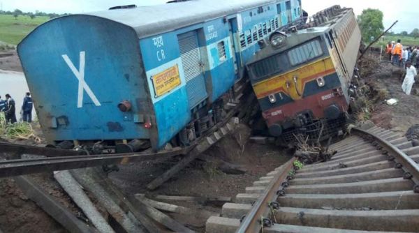 Kamayani - Janta Express derailed in 2015