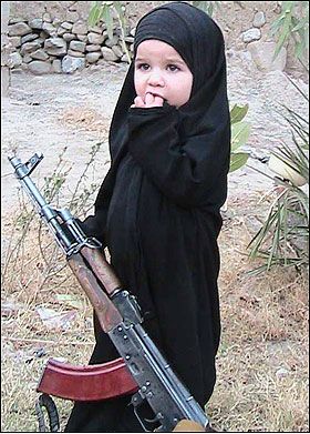 alqaeda girl with gun 7AIjH 16105