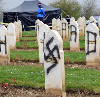 france desecrated muslim graves Jbsn3 16105