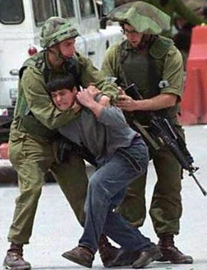 israeli soldiers attacking child VlqqS 19672
