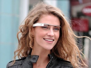 Beautiful-Model-Wearing-Beautiful-Google-Glass