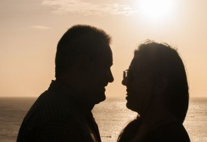 People_in_love_in_Juan_Griego_sunset