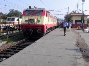 GZB_based_WAP-1_loco_with_(RNC-NDLS)_Jharkhand_Sampark_Kranti_Express