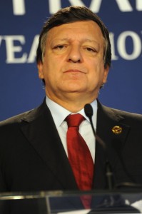 José_Manuel_Barroso_at_the_37th_G8_Summit_in_Deauville_028 (1)