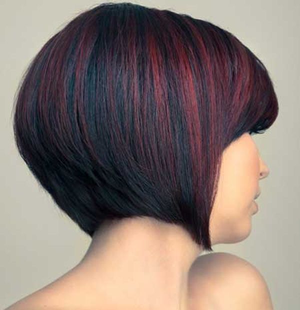 Cool-Graduated-Bob-Cut-with-Hues-of-Red