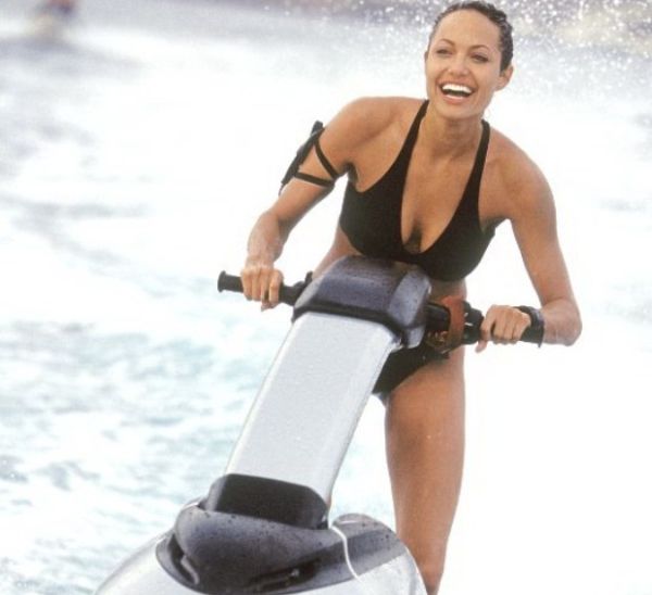 angelina-jolie-tombraider-jet-ski