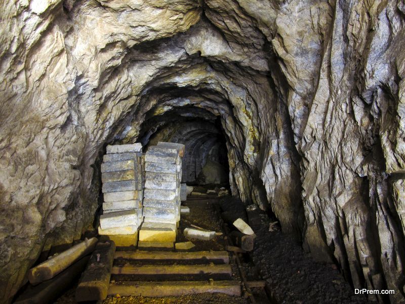 Uranium mining (