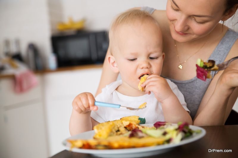 Healthy-Eating-Habits-for-a-Baby
