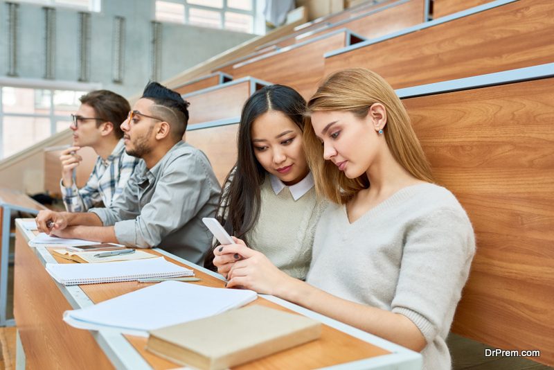 cellphone-usage-in-class