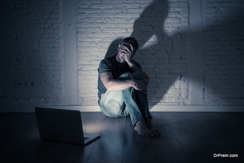 Heavy users of social media also become vulnerable to depression